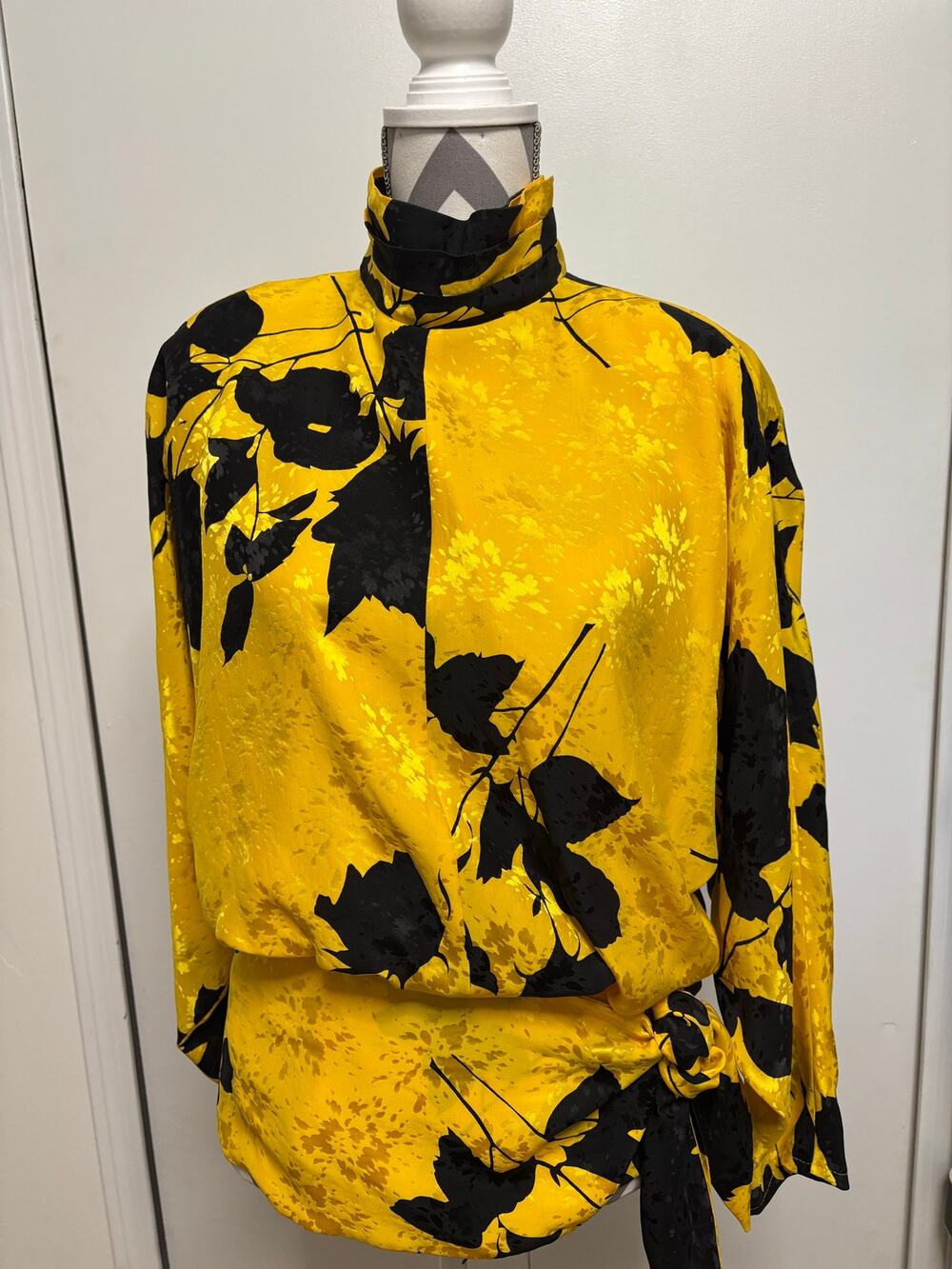 Vintage Lillie Rubin Silk Blouse Top Yellow Black Floral High Neck Tie Waist 12